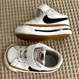 Nike Kids White Leather Sneakers with Black Swoosh and Brown Trim